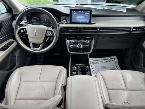 Certified 2022 Lincoln Corsair FWD w/ Premium Package image 18