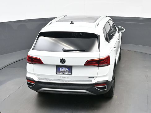 Used 2023 Volkswagen Taos SE w/ Panoramic Sunroof Package AWD/4WD image 39