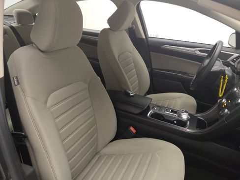 Used 2020 Ford Fusion S image 21