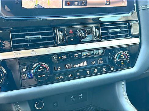 New 2026 Nissan Pathfinder Platinum w/ Accent Package AWD/4WD image 25