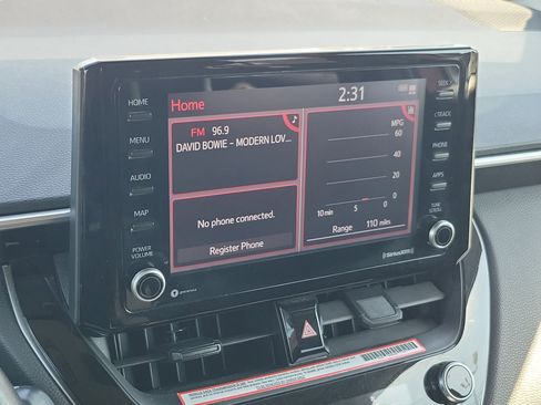 Used 2022 Toyota Corolla Cross LE image 27