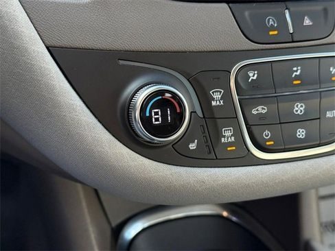 Used 2024 Chevrolet Malibu LT image 21