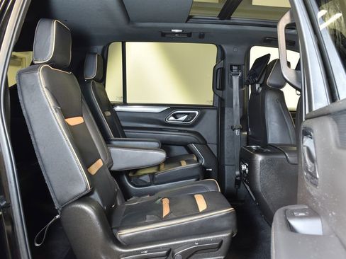 Used 2021 GMC Yukon XL AT4 w/ AT4 Premium Plus Package image 31