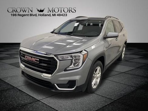 Used 2023 GMC Terrain SLE w/ Driver Convenience Package AWD/4WD image 3