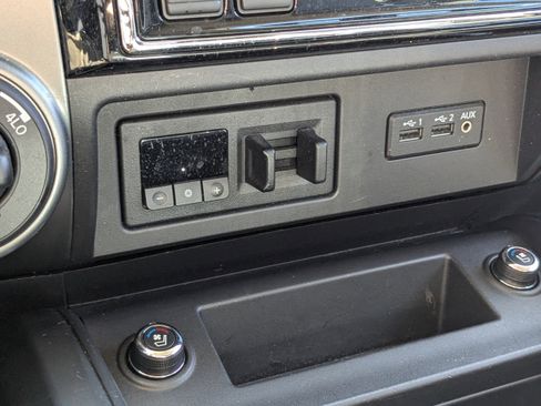 Used 2019 Nissan Titan Platinum Reserve w/ Platinum Utility Package image 26