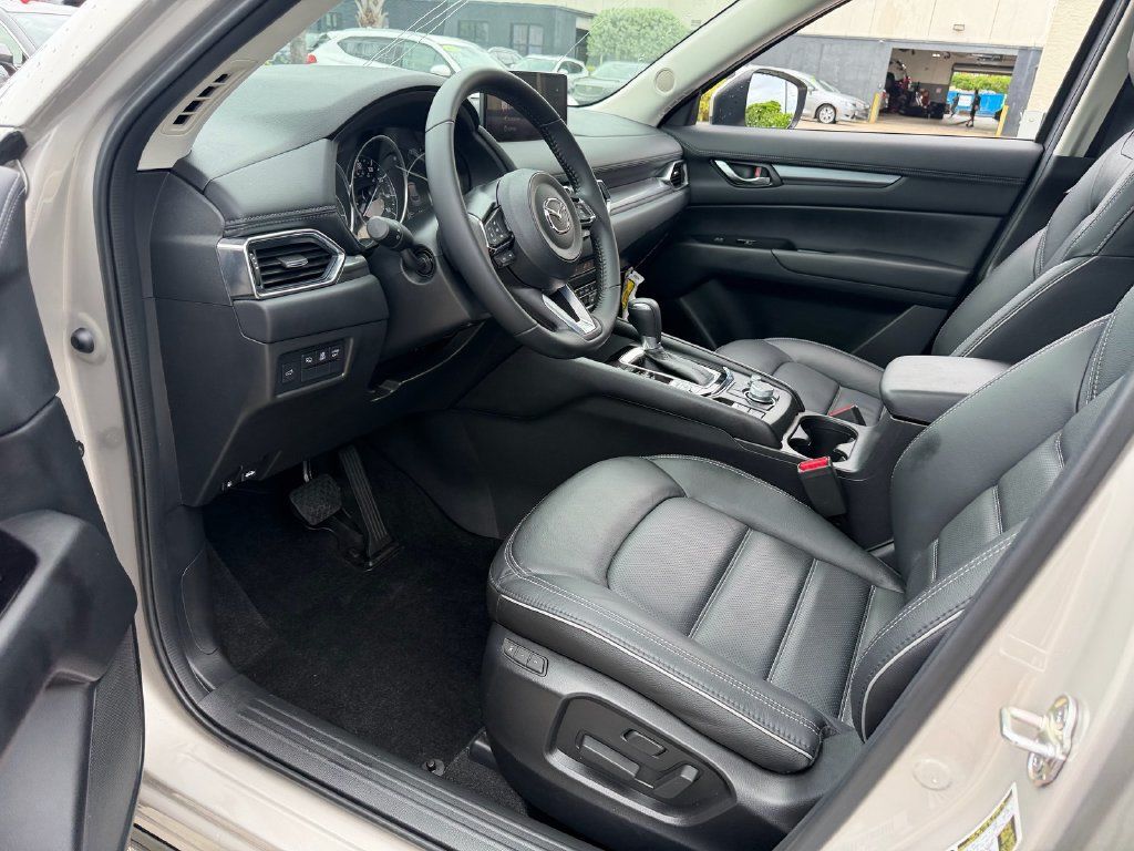 Used 2025 MAZDA CX-5 AWD 2.5 S w/ Preferred Package image 11
