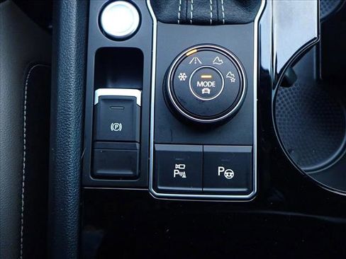 Used 2022 Volkswagen Atlas Cross Sport SEL Premium R-Line image 25