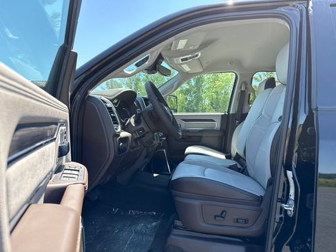 New 2026 RAM 2500 Laramie w/ Towing Technology Group AWD/4WD image 26