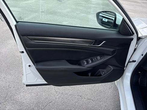 Used 2019 Honda Accord Sport image 13
