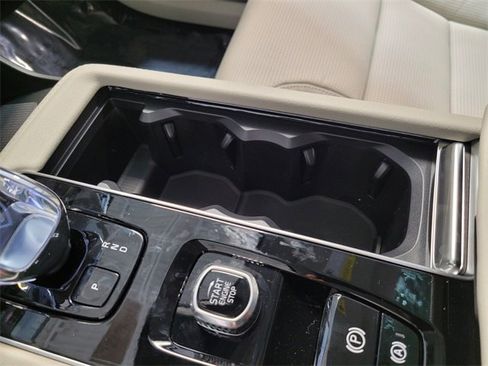 New 2026 Volvo XC90 B6 Ultra w/ Protection Package image 20