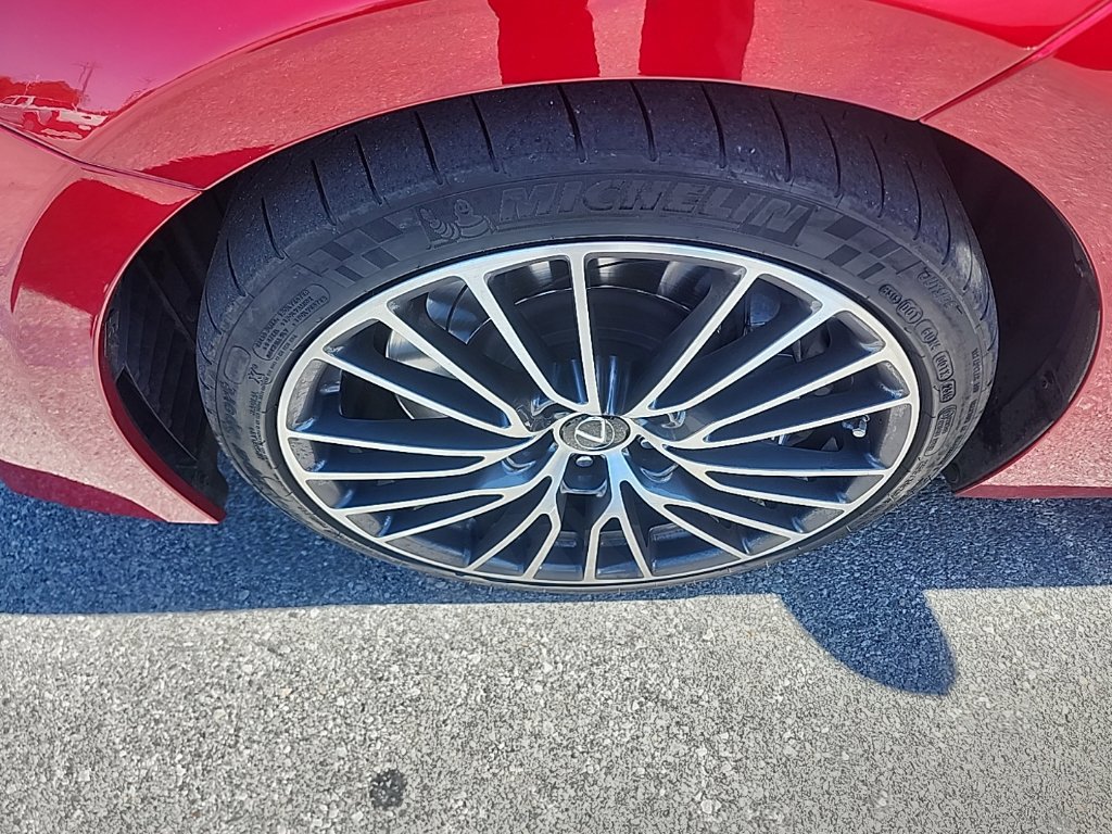 Used 2017 Lexus RC F w/ Premium Package RWD image 12