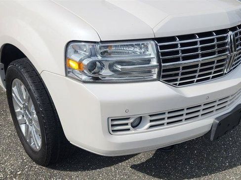 Used 2012 Lincoln Navigator 2WD image 4