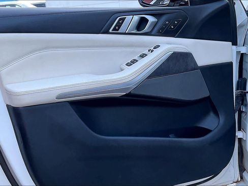 Used 2019 BMW X5 xDrive50i image 21