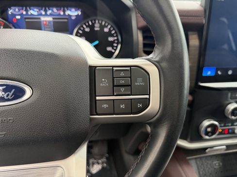 Used 2024 Ford Expedition Max Limited image 19