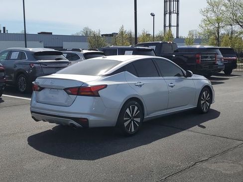 Used 2019 Nissan Altima 2.5 SL FWD image 4