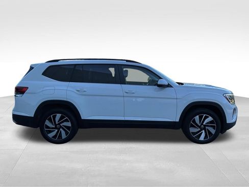 Used 2024 Volkswagen Atlas SE AWD/4WD image 7