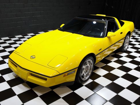 Used 1990 Chevrolet Corvette ZR-1 RWD image 5