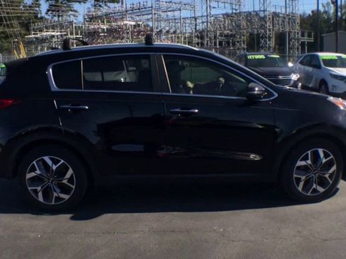 Used 2020 Kia Sportage EX image 9