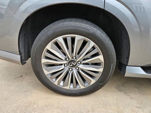 Used 2025 INFINITI QX80 Sensory image 21