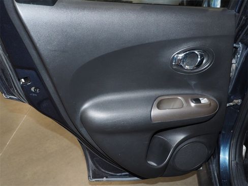Used 2014 Nissan Juke SL image 12