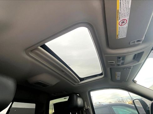 Used 2014 GMC Sierra 2500 SLT w/ SLT Convenience Package image 18