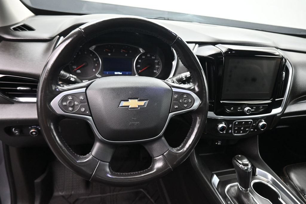 Used 2020 Chevrolet Traverse LT w/ LT Premium Package AWD/4WD image 16