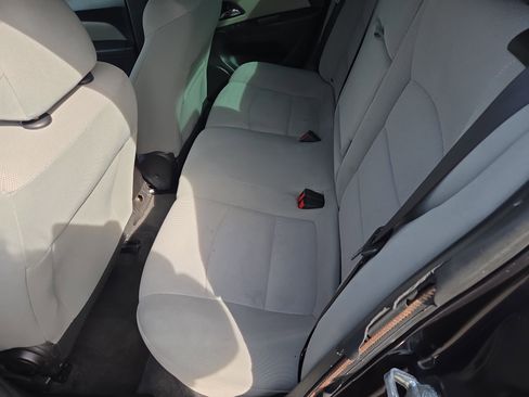 Used 2015 Chevrolet Cruze LT FWD image 12