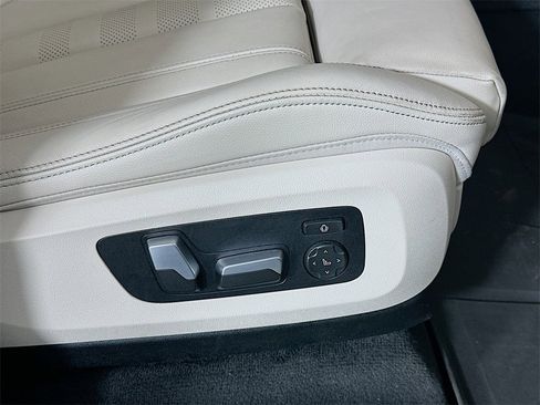 Used 2021 BMW X5 xDrive40i w/ M Sport Package image 23