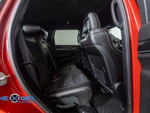 Used 2019 Jeep Grand Cherokee Trailhawk AWD/4WD image 34