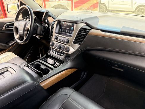 Used 2019 GMC Yukon Denali w/ Open Road Package AWD/4WD image 12