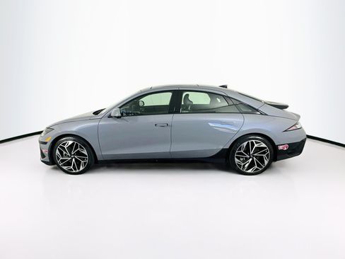 Used 2023 Volvo C40 P8 Recharge Plus AWD/4WD image 4