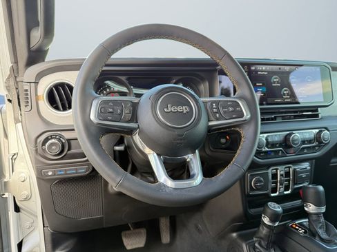 Used 2024 Jeep Wrangler Sahara AWD/4WD image 12