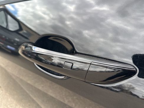 Used 2023 Hyundai Elantra SEL w/ Convenience Package FWD image 8