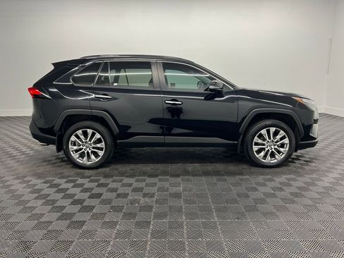 Used 2022 Toyota RAV4 Limited AWD/4WD image 7
