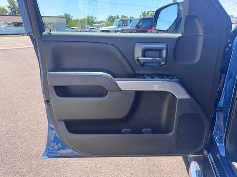 Used 2018 Chevrolet Silverado 1500 LT w/ All Star Edition AWD/4WD image 9