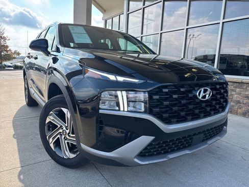 Used 2023 Hyundai Santa Fe SE image 1
