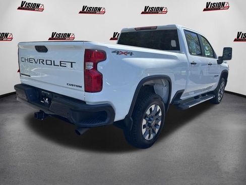 Used 2024 Chevrolet Silverado 2500 Custom w/ Custom Value Package AWD/4WD image 5