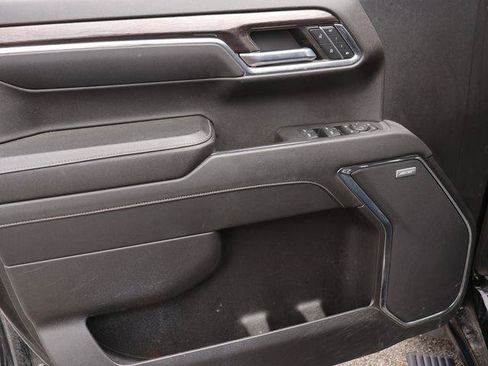 Used 2024 Chevrolet Silverado 1500 LTZ AWD/4WD image 16