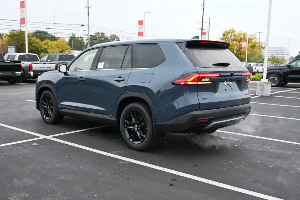 New 2026 Toyota Grand Highlander AWD image 5