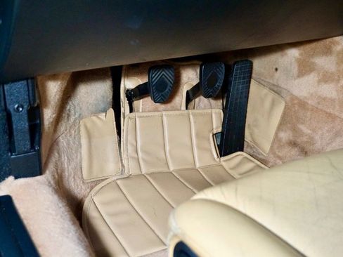 Used 1995 Porsche 911 Carrera image 40