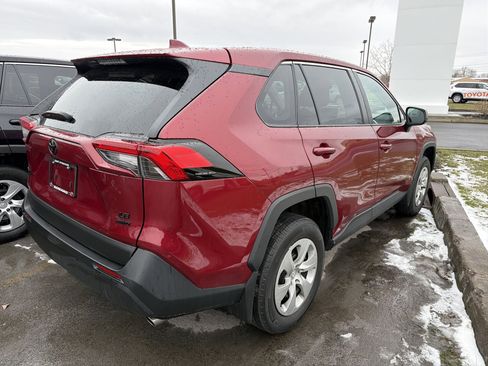 Used 2023 Toyota RAV4 LE image 7