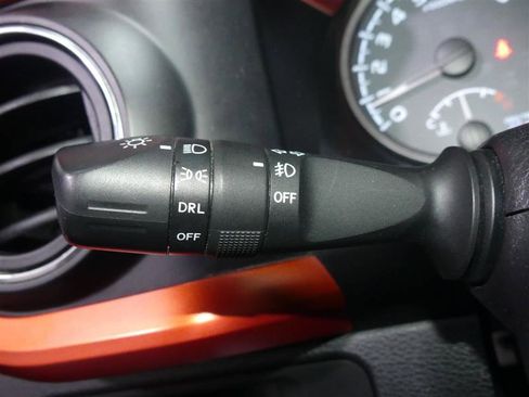 Used 2016 Toyota Tacoma TRD Off-Road w/ Exterior Package image 30