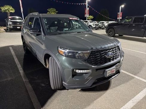 Used 2024 Ford Explorer ST w/ Equipment Group 401A image 3