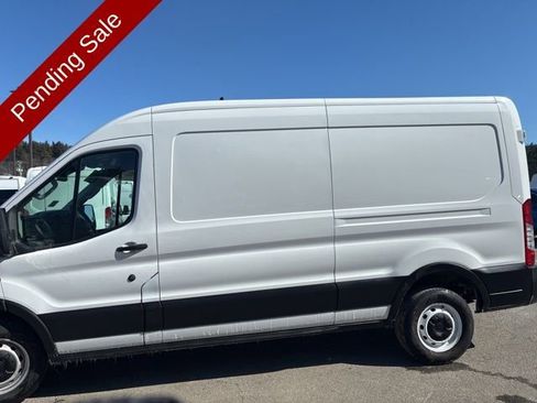 Used 2023 Ford Transit 250 Medium Roof image 5