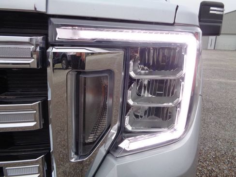 Used 2022 GMC Sierra 2500 SLE w/ SLE Convenience Package image 22