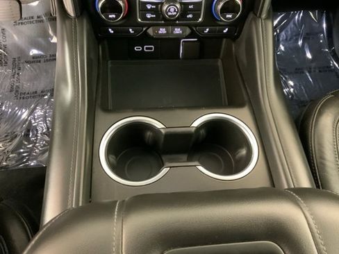 Used 2021 Chevrolet Tahoe LT image 17