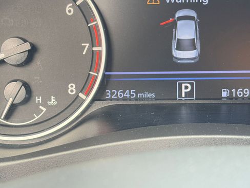 Used 2025 Nissan Altima 2.5 SV image 40