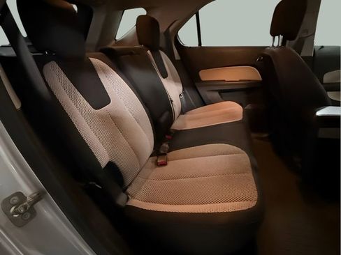 Used 2017 Chevrolet Equinox LT w/ Convenience Package image 21