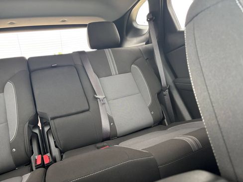 Used 2025 Chevrolet Blazer LT FWD image 35