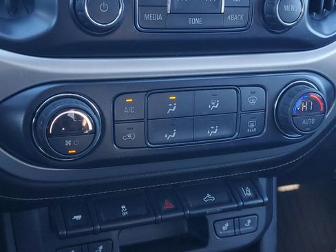 Used 2016 GMC Canyon SLT w/ Driver Alert Package image 28